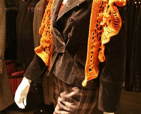 how to spot a fake versace scarf
